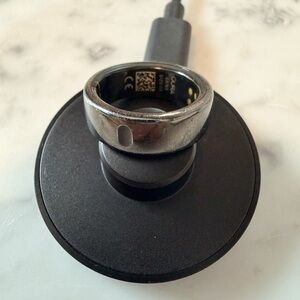 Oura ring gen 3 size 9 black.